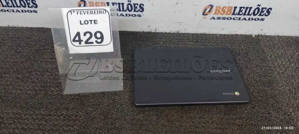 LOTE 429 - 01 NOTEBOOK 16GB MEMÓRIA 2GB LINHA CONNECT MARCA SAMSUNG SEM FONTE. (NO ESTADO) ATENÇÃO! FAZER A VISITAÇÃO ANTES DE ARREMATAR, NÃO SABEMOS SE FUNCIONA, LEILÃO NÃO TEM GARANTIA E NEM DEVOLUÇÃO, SUJEITO A POSSÍVEIS AVARIAS VISÍVEIS/OCULTAS E/OU AUSÊNCIA DE COMPONENTES.