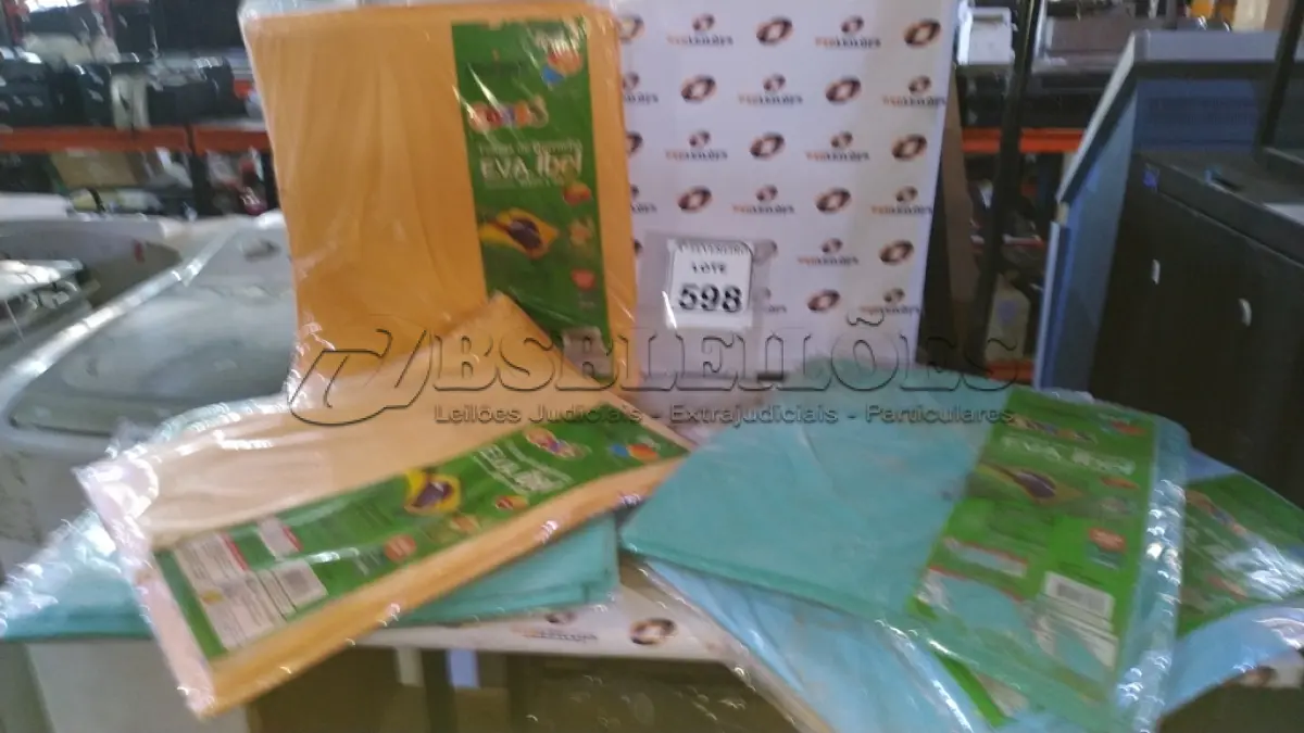 LOTE 598 - 01 LOTE COM VÁRIOS PACOTES DE FOLHAS E.V.A. (NO ESTADO) ATENÇÃO! FAZER A VISITAÇÃO ANTES DE ARREMATAR, NÃO SABEMOS SE FUNCIONA, LEILÃO NÃO TEM GARANTIA E NEM DEVOLUÇÃO, SUJEITO A POSSÍVEIS AVARIAS VISÍVEIS/OCULTAS E/OU AUSÊNCIA DE COMPONENTES.