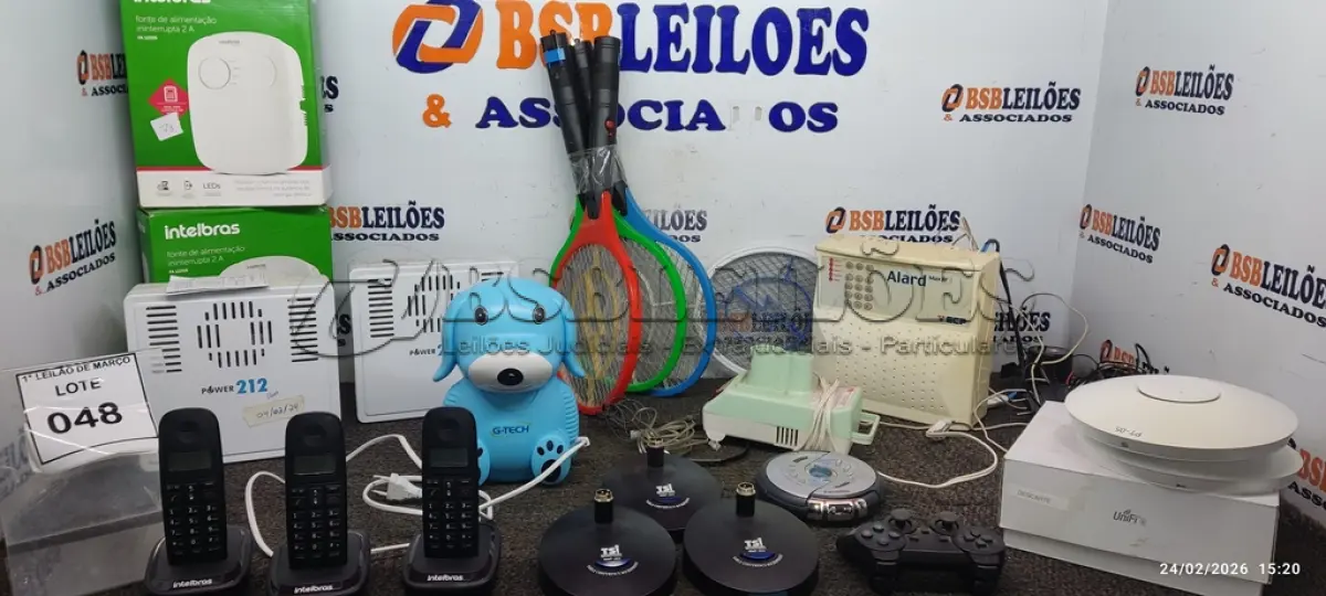 LOTE 048 - 01 CENTRAL DE ALARME, 02 NEBULIZADORES INCOMPLETOS, 02 APARELHOS DE TELEFONE, 04 RAQUETES ELÉTRICAS, 02 BASES DE MICROFONES DE MESA, VÁRIOS ROTEADORES E ELETRÔNICOS DIVERSOS. (NO ESTADO) ATENÇÃO! FAZER A VISITAÇÃO ANTES DE ARREMATAR, NÃO SABEMOS SE FUNCIONA, LEILÃO NÃO TEM GARANTIA E NEM DEVOLUÇÃO, SUJEITO A POSSÍVEIS AVARIAS VISÍVEIS/OCULTAS E/OU AUSÊNCIA DE COMPONENTES.