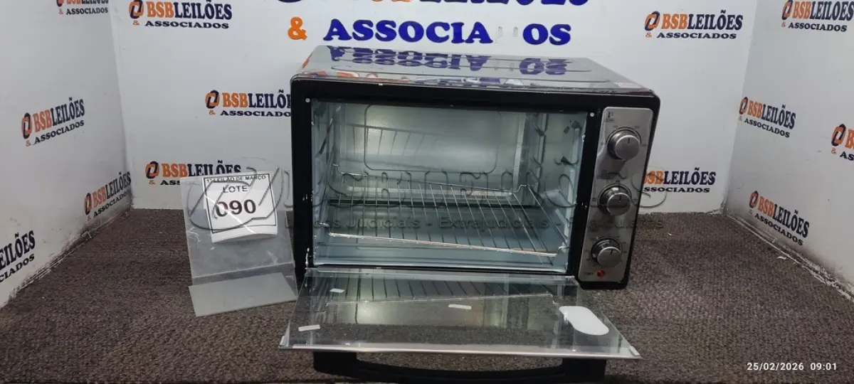 LOTE 090 - 01 FORNO ELÉTRICO MODELO GRAND FAMILY II 52L MARCA 220V MONDIAL. (NO ESTADO) ATENÇÃO! FAZER A VISITAÇÃO ANTES DE ARREMATAR, NÃO SABEMOS SE FUNCIONA, LEILÃO NÃO TEM GARANTIA E NEM DEVOLUÇÃO, SUJEITO A POSSÍVEIS AVARIAS VISÍVEIS/OCULTAS E/OU AUSÊNCIA DE COMPONENTES.