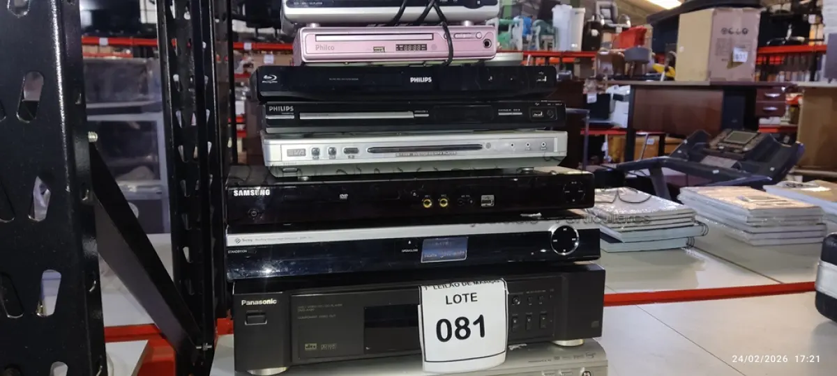LOTE 081 - 09 APARELHOS DE SOM DE MARCAS E MODELOS DIVERSOS. (NO ESTADO) ATENÇÃO! FAZER A VISITAÇÃO ANTES DE ARREMATAR, NÃO SABEMOS SE FUNCIONA, LEILÃO NÃO TEM GARANTIA E NEM DEVOLUÇÃO, SUJEITO A POSSÍVEIS AVARIAS VISÍVEIS/OCULTAS E/OU AUSÊNCIA DE COMPONENTES.