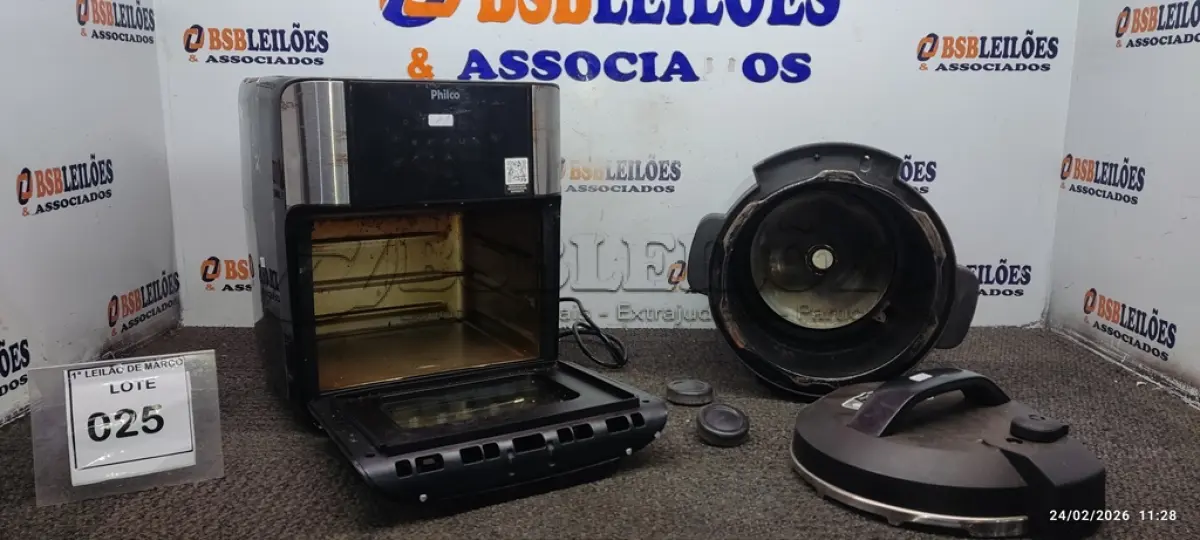 LOTE 025 - 01 AIR FRYER MODELO OVEN PFR2200P 1800W MARCA PHILCO 220V 01 PANELA DE PRESSÃO ELÉTRICA 220V MARCA ELECTROLUX (INCOMPLETAS). (NO ESTADO) ATENÇÃO! FAZER A VISITAÇÃO ANTES DE ARREMATAR, NÃO SABEMOS SE FUNCIONA, LEILÃO NÃO TEM GARANTIA E NEM DEVOLUÇÃO, SUJEITO A POSSÍVEIS AVARIAS VISÍVEIS/OCULTAS E/OU AUSÊNCIA DE COMPONENTES.