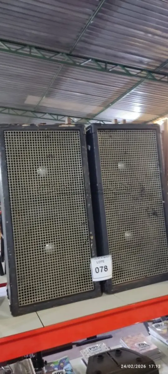 LOTE 078 - 02 CAIXAS DE SOM ALTO FALANTE MODELO UPPER 150F. (NO ESTADO) ATENÇÃO! FAZER A VISITAÇÃO ANTES DE ARREMATAR, NÃO SABEMOS SE FUNCIONA, LEILÃO NÃO TEM GARANTIA E NEM DEVOLUÇÃO, SUJEITO A POSSÍVEIS AVARIAS VISÍVEIS/OCULTAS E/OU AUSÊNCIA DE COMPONENTES.