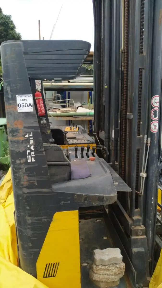 LOTE 060A - 01 EMPILHADEIRA ELÉTRICA MODELO EPR0S1682 MARCA ELETRAC. (NO ESTADO) ATENÇÃO! FAZER A VISITAÇÃO ANTES DE ARREMATAR, NÃO SABEMOS SE FUNCIONA, LEILÃO NÃO TEM GARANTIA E NEM DEVOLUÇÃO, SUJEITO A POSSÍVEIS AVARIAS VISÍVEIS/OCULTAS E/OU AUSÊNCIA DE COMPONENTES.