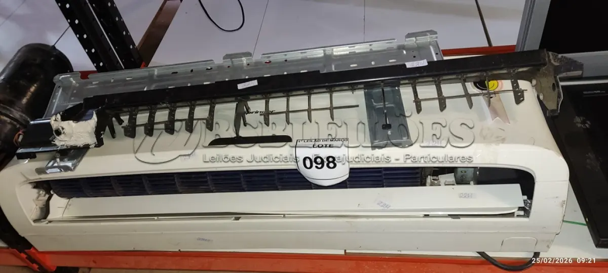 LOTE 098 - 01 EVAPORADORA 220V MODELO TIPO SPLIT UNIDADE INTERNA 22.000 BTU/H MARCA SPRINGER. (NO ESTADO) ATENÇÃO! FAZER A VISITAÇÃO ANTES DE ARREMATAR, NÃO SABEMOS SE FUNCIONA, LEILÃO NÃO TEM GARANTIA E NEM DEVOLUÇÃO, SUJEITO A POSSÍVEIS AVARIAS VISÍVEIS/OCULTAS E/OU AUSÊNCIA DE COMPONENTES.