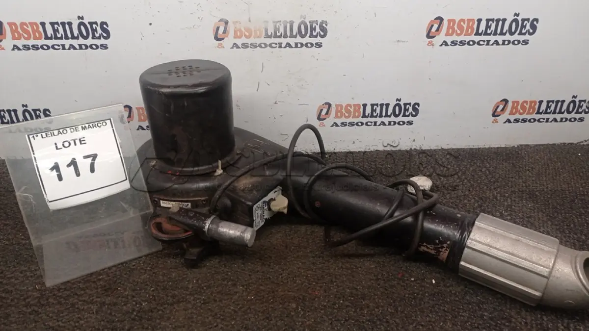 LOTE 117 - 01 SECADOR PROFISSIONAL PARA PETSHOP MODELO ELITE 8000 220V. (NO ESTADO) ATENÇÃO! FAZER A VISITAÇÃO ANTES DE ARREMATAR, NÃO SABEMOS SE FUNCIONA, LEILÃO NÃO TEM GARANTIA E NEM DEVOLUÇÃO, SUJEITO A POSSÍVEIS AVARIAS VISÍVEIS/OCULTAS E/OU AUSÊNCIA DE COMPONENTES.