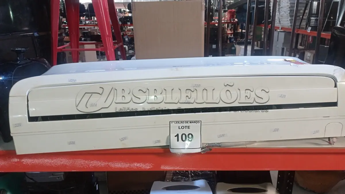 LOTE 109 - 01 EVAPORADORA 220V MODELO TIPO SPLIT UNIDADE INTERNA 22.000 BTU/H MARCA SPRINGER. (NO ESTADO) ATENÇÃO! FAZER A VISITAÇÃO ANTES DE ARREMATAR, NÃO SABEMOS SE FUNCIONA, LEILÃO NÃO TEM GARANTIA E NEM DEVOLUÇÃO, SUJEITO A POSSÍVEIS AVARIAS VISÍVEIS/OCULTAS E/OU AUSÊNCIA DE COMPONENTES.