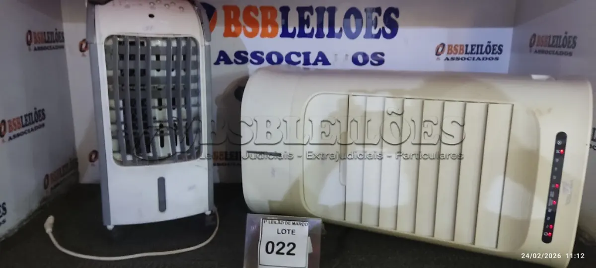 LOTE 022 - 02 CLIMATIZADORES MARCAS VENTISOL E BRITÂNIA. (NO ESTADO) ATENÇÃO! FAZER A VISITAÇÃO ANTES DE ARREMATAR, NÃO SABEMOS SE FUNCIONA, LEILÃO NÃO TEM GARANTIA E NEM DEVOLUÇÃO, SUJEITO A POSSÍVEIS AVARIAS VISÍVEIS/OCULTAS E/OU AUSÊNCIA DE COMPONENTES.