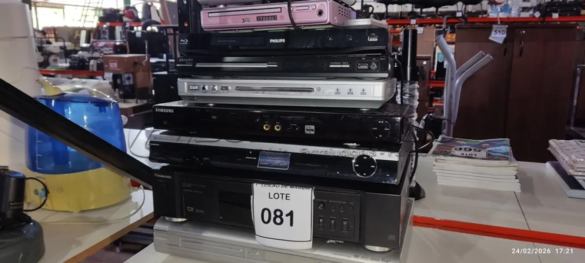 LOTE 081 - 09 APARELHOS DE SOM DE MARCAS E MODELOS DIVERSOS. (NO ESTADO) ATENÇÃO! FAZER A VISITAÇÃO ANTES DE ARREMATAR, NÃO SABEMOS SE FUNCIONA, LEILÃO NÃO TEM GARANTIA E NEM DEVOLUÇÃO, SUJEITO A POSSÍVEIS AVARIAS VISÍVEIS/OCULTAS E/OU AUSÊNCIA DE COMPONENTES.