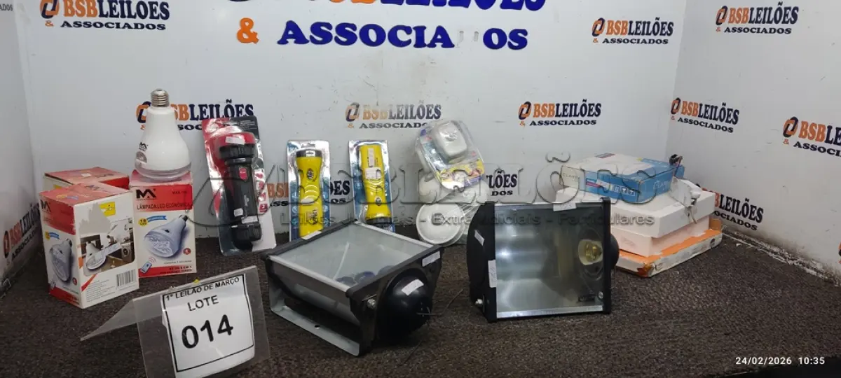 LOTE 014 - 03 LANTERNAS, 03 LÂMPADAS, 02 LUMINÁRIAS, 04 LUMINÁRIAS LED E VÁRIOS DETECTORES DE PRESENÇA MARCAS E MODELOS DIVERSOS. (NO ESTADO) ATENÇÃO! FAZER A VISITAÇÃO ANTES DE ARREMATAR, NÃO SABEMOS SE FUNCIONA, LEILÃO NÃO TEM GARANTIA E NEM DEVOLUÇÃO, SUJEITO A POSSÍVEIS AVARIAS VISÍVEIS/OCULTAS E/OU AUSÊNCIA DE COMPONENTES.