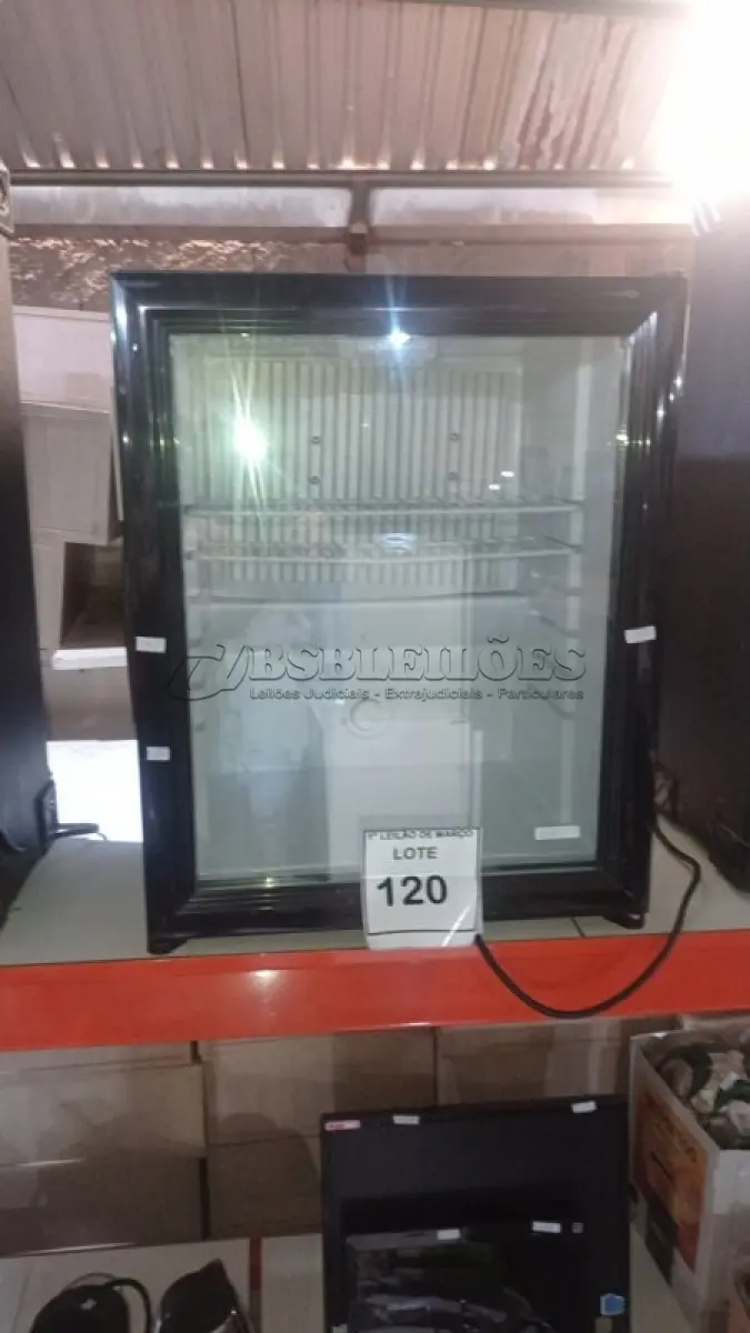 LOTE 120 - 01 FRIGOBAR. (NO ESTADO) ATENÇÃO! FAZER A VISITAÇÃO ANTES DE ARREMATAR, NÃO SABEMOS SE FUNCIONA, LEILÃO NÃO TEM GARANTIA E NEM DEVOLUÇÃO, SUJEITO A POSSÍVEIS AVARIAS VISÍVEIS/OCULTAS E/OU AUSÊNCIA DE COMPONENTES.
