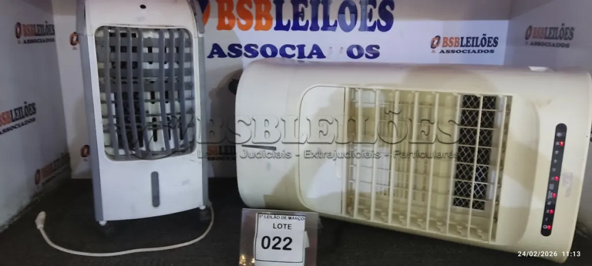 LOTE 022 - 02 CLIMATIZADORES MARCAS VENTISOL E BRITÂNIA. (NO ESTADO) ATENÇÃO! FAZER A VISITAÇÃO ANTES DE ARREMATAR, NÃO SABEMOS SE FUNCIONA, LEILÃO NÃO TEM GARANTIA E NEM DEVOLUÇÃO, SUJEITO A POSSÍVEIS AVARIAS VISÍVEIS/OCULTAS E/OU AUSÊNCIA DE COMPONENTES.