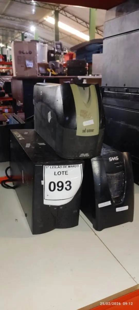 LOTE 093 - 03 NOBREAKS SENDO 02 DE 1.400VA E 01 DE 1.300VA. (NO ESTADO) ATENÇÃO! FAZER A VISITAÇÃO ANTES DE ARREMATAR, NÃO SABEMOS SE FUNCIONA, LEILÃO NÃO TEM GARANTIA E NEM DEVOLUÇÃO, SUJEITO A POSSÍVEIS AVARIAS VISÍVEIS/OCULTAS E/OU AUSÊNCIA DE COMPONENTES.