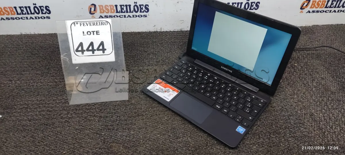 LOTE 444 - 01 NOTEBOOK 16GB MEMÓRIA 2GB LINHA CONNECT MARCA SAMSUNG SEM FONTE. (NO ESTADO) ATENÇÃO! FAZER A VISITAÇÃO ANTES DE ARREMATAR, NÃO SABEMOS SE FUNCIONA, LEILÃO NÃO TEM GARANTIA E NEM DEVOLUÇÃO, SUJEITO A POSSÍVEIS AVARIAS VISÍVEIS/OCULTAS E/OU AUSÊNCIA DE COMPONENTES.