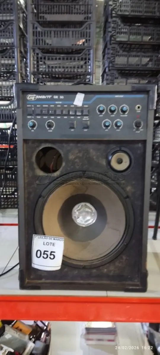 LOTE 055 - 01 CAIXA DE SOM AMPLIFICADORA MODELO GR 50 MARCA GAMBITT. (NO ESTADO) ATENÇÃO! FAZER A VISITAÇÃO ANTES DE ARREMATAR, NÃO SABEMOS SE FUNCIONA, LEILÃO NÃO TEM GARANTIA E NEM DEVOLUÇÃO, SUJEITO A POSSÍVEIS AVARIAS VISÍVEIS/OCULTAS E/OU AUSÊNCIA DE COMPONENTES.