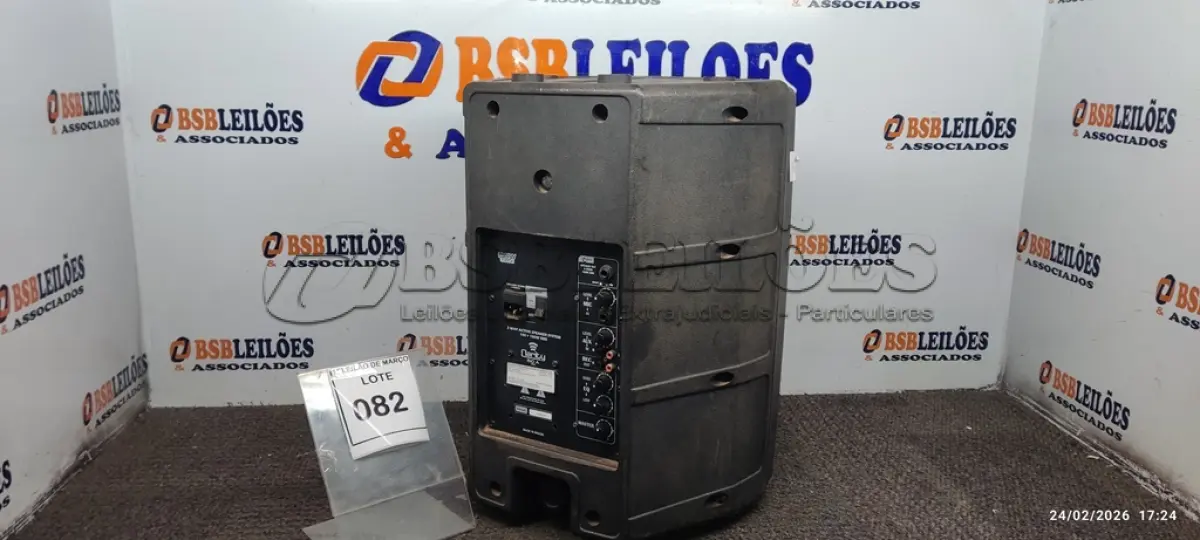 LOTE 082 - 01 CAIXA DE SOM AMPLIFICADA. (NO ESTADO) ATENÇÃO! FAZER A VISITAÇÃO ANTES DE ARREMATAR, NÃO SABEMOS SE FUNCIONA, LEILÃO NÃO TEM GARANTIA E NEM DEVOLUÇÃO, SUJEITO A POSSÍVEIS AVARIAS VISÍVEIS/OCULTAS E/OU AUSÊNCIA DE COMPONENTES.