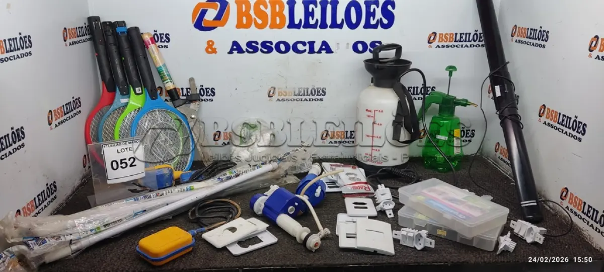 LOTE 052 - 01 LOTE COM VÁRIAS PORTA CORTINAS, RAQUETES ELÉTRICAS, PULVERIZADORES, ACESSÓRIOS PARA ELÉTRICA E MATERIAIS DIVERSOS. (NO ESTADO) ATENÇÃO! FAZER A VISITAÇÃO ANTES DE ARREMATAR, NÃO SABEMOS SE FUNCIONA, LEILÃO NÃO TEM GARANTIA E NEM DEVOLUÇÃO, SUJEITO A POSSÍVEIS AVARIAS VISÍVEIS/OCULTAS E/OU AUSÊNCIA DE COMPONENTES.