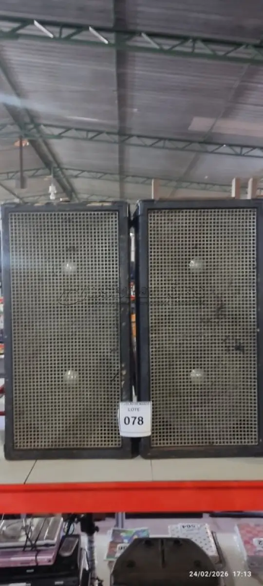 LOTE 078 - 02 CAIXAS DE SOM ALTO FALANTE MODELO UPPER 150F. (NO ESTADO) ATENÇÃO! FAZER A VISITAÇÃO ANTES DE ARREMATAR, NÃO SABEMOS SE FUNCIONA, LEILÃO NÃO TEM GARANTIA E NEM DEVOLUÇÃO, SUJEITO A POSSÍVEIS AVARIAS VISÍVEIS/OCULTAS E/OU AUSÊNCIA DE COMPONENTES.