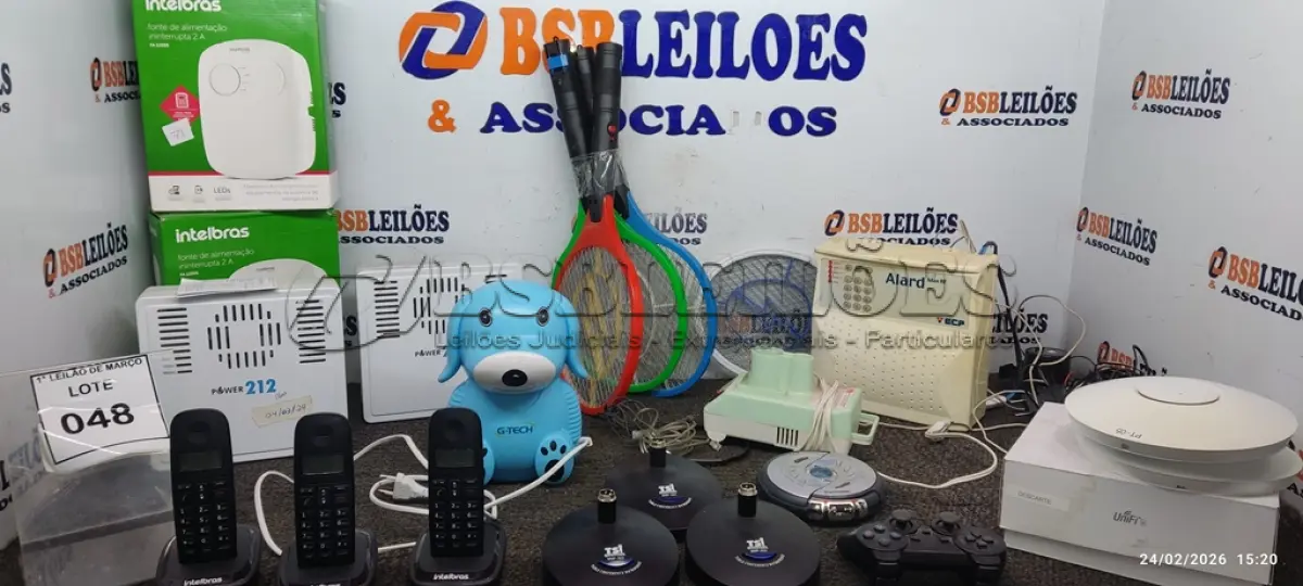 LOTE 048 - 01 CENTRAL DE ALARME, 02 NEBULIZADORES INCOMPLETOS, 02 APARELHOS DE TELEFONE, 04 RAQUETES ELÉTRICAS, 02 BASES DE MICROFONES DE MESA, VÁRIOS ROTEADORES E ELETRÔNICOS DIVERSOS. (NO ESTADO) ATENÇÃO! FAZER A VISITAÇÃO ANTES DE ARREMATAR, NÃO SABEMOS SE FUNCIONA, LEILÃO NÃO TEM GARANTIA E NEM DEVOLUÇÃO, SUJEITO A POSSÍVEIS AVARIAS VISÍVEIS/OCULTAS E/OU AUSÊNCIA DE COMPONENTES.