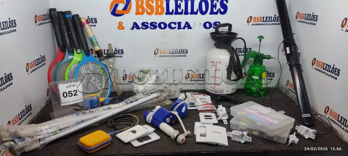 LOTE 052 - 01 LOTE COM VÁRIAS PORTA CORTINAS, RAQUETES ELÉTRICAS, PULVERIZADORES, ACESSÓRIOS PARA ELÉTRICA E MATERIAIS DIVERSOS. (NO ESTADO) ATENÇÃO! FAZER A VISITAÇÃO ANTES DE ARREMATAR, NÃO SABEMOS SE FUNCIONA, LEILÃO NÃO TEM GARANTIA E NEM DEVOLUÇÃO, SUJEITO A POSSÍVEIS AVARIAS VISÍVEIS/OCULTAS E/OU AUSÊNCIA DE COMPONENTES.