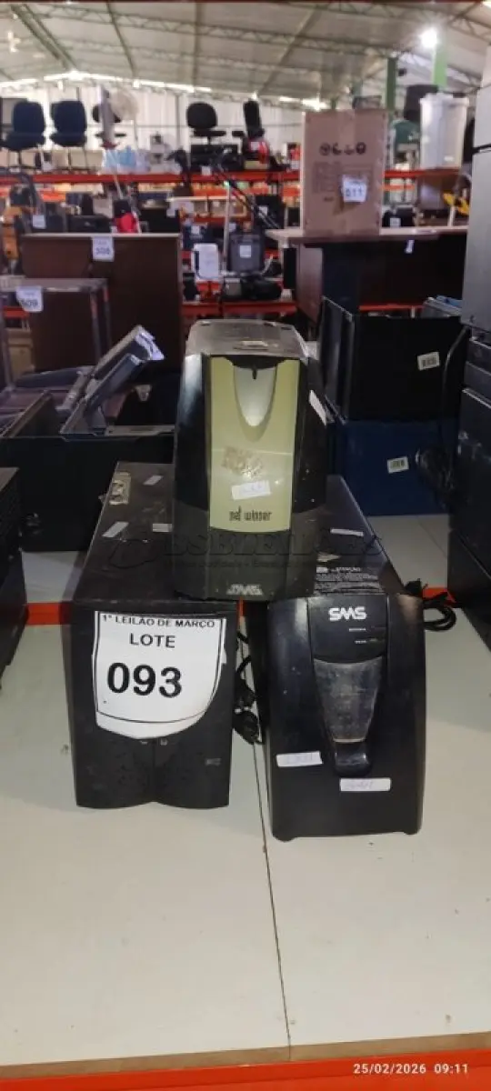 LOTE 093 - 03 NOBREAKS SENDO 02 DE 1.400VA E 01 DE 1.300VA. (NO ESTADO) ATENÇÃO! FAZER A VISITAÇÃO ANTES DE ARREMATAR, NÃO SABEMOS SE FUNCIONA, LEILÃO NÃO TEM GARANTIA E NEM DEVOLUÇÃO, SUJEITO A POSSÍVEIS AVARIAS VISÍVEIS/OCULTAS E/OU AUSÊNCIA DE COMPONENTES.