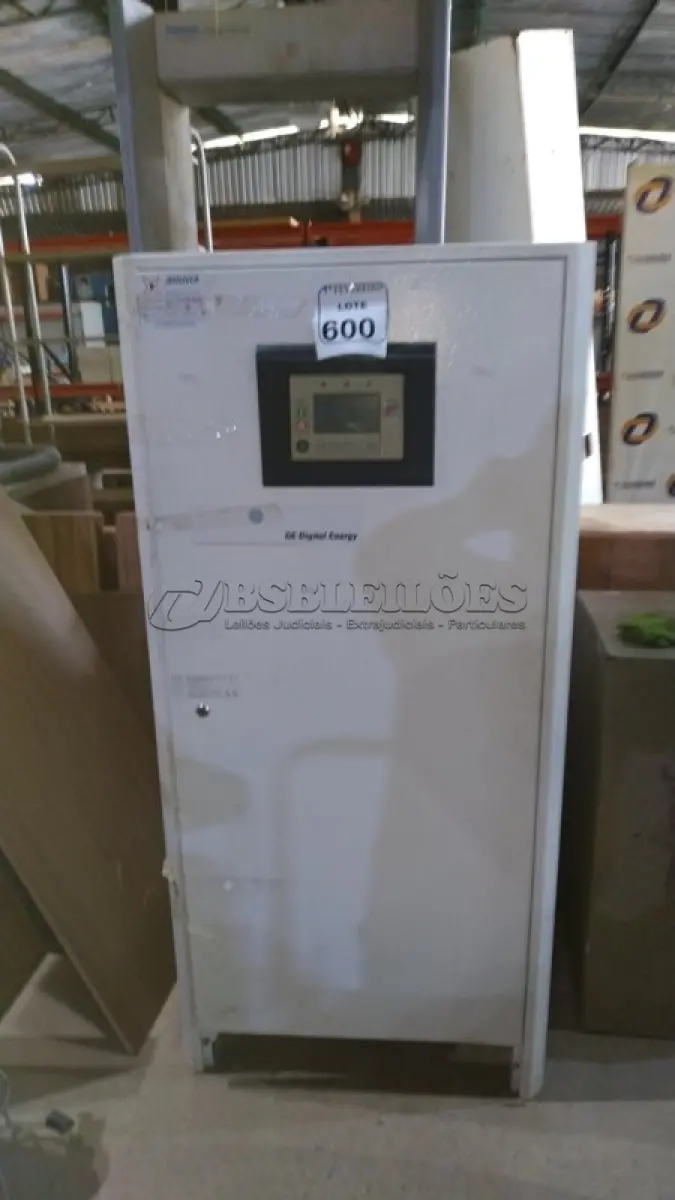 LOTE 600 - 01 NOBREAK DE 40KVA MARCA GE DIGITAL ENERGY. (NO ESTADO) ATENÇÃO! FAZER A VISITAÇÃO ANTES DE ARREMATAR, NÃO SABEMOS SE FUNCIONA, LEILÃO NÃO TEM GARANTIA E NEM DEVOLUÇÃO, SUJEITO A POSSÍVEIS AVARIAS VISÍVEIS/OCULTAS E/OU AUSÊNCIA DE COMPONENTES.