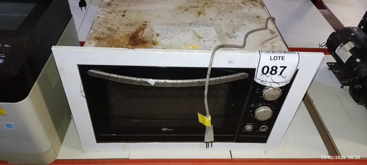 LOTE 087 - 01 FORNO DE EMBUTIR 220V MARCA FISCHER. (NO ESTADO) ATENÇÃO! FAZER A VISITAÇÃO ANTES DE ARREMATAR, NÃO SABEMOS SE FUNCIONA, LEILÃO NÃO TEM GARANTIA E NEM DEVOLUÇÃO, SUJEITO A POSSÍVEIS AVARIAS VISÍVEIS/OCULTAS E/OU AUSÊNCIA DE COMPONENTES.