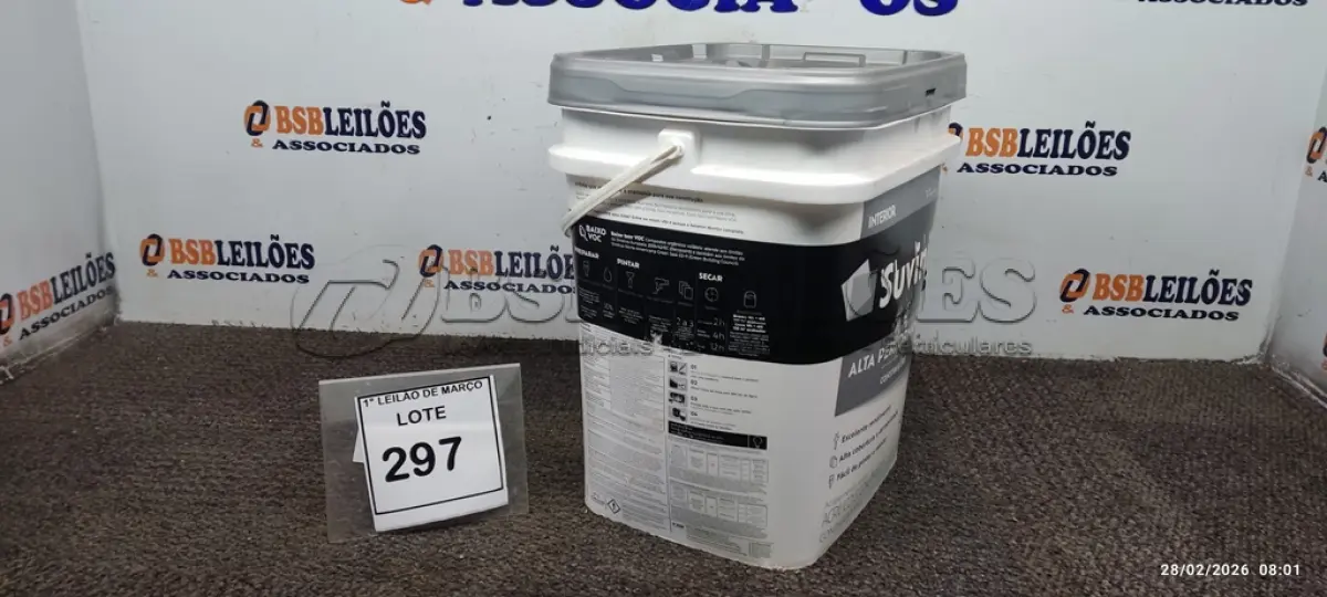 LOTE 297 - 01 BALDE DE TINTA ACRÍLICA INTERIOR DE 18L NA COR FOSCO BRANCO MARCA SUVINIL. (NO ESTADO) ATENÇÃO! FAZER A VISITAÇÃO ANTES DE ARREMATAR, NÃO SABEMOS SE FUNCIONA. LEILÃO NÃO TEM GARANTIA E NEM DEVOLUÇÃO, SUJEITO A POSSÍVEIS AVARIAS VISÍVEIS/OCULTAS E/OU AUSÊNCIA DE COMPONENTES.