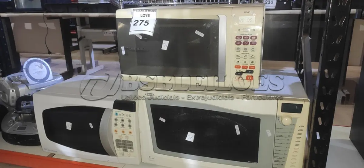 LOTE 275 - 02 MICRO-ONDAS MARCAS BRASTEMP E 01 MICRO-ONDAS ELECTROLUX 220V. (NO ESTADO) ATENÇÃO! FAZER A VISITAÇÃO ANTES DE ARREMATAR, NÃO SABEMOS SE FUNCIONA, LEILÃO NÃO TEM GARANTIA E NEM DEVOLUÇÃO, SUJEITO A POSSÍVEIS AVARIAS VISÍVEIS/OCULTAS E/OU AUSÊNCIA DE COMPONENTES.