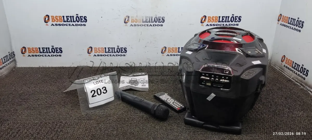 LOTE 203 - 01 CAIXA DE SOM MODELO LD-CSQ7F MARCA LENDEX E 01 MICROFONE SEM FIO. (NO ESTADO) ATENÇÃO! FAZER A VISITAÇÃO ANTES DE ARREMATAR, NÃO SABEMOS SE FUNCIONA, LEILÃO NÃO TEM GARANTIA E NEM DEVOLUÇÃO, SUJEITO A POSSÍVEIS AVARIAS VISÍVEIS/OCULTAS E/OU AUSÊNCIA DE COMPONENTES.