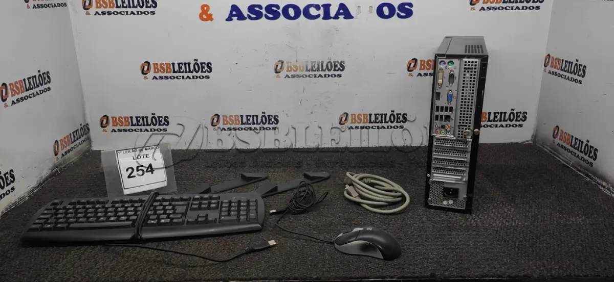 LOTE 254 - 01 CPU INFORWAY 4GB HD 500, 01 MOUSE, 01 TECLADO, 01BASE DE CPU, 01 CABO DE FORÇA. (NO ESTADO) ATENÇÃO! FAZER A VISITAÇÃO ANTES DE ARREMATAR, NÃO SABEMOS SE FUNCIONA. LEILÃO NÃO TEM GARANTIA E NEM DEVOLUÇÃO, SUJEITO A POSSÍVEIS AVARIAS VISÍVEIS/OCULTAS E/OU AUSÊNCIA DE COMPONENTES.