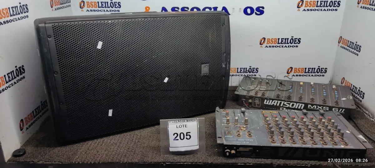 LOTE 205 - 01 CAIXA DE SOM MARCA JBL COM AVARIAS E 02 MESAS DE SOM MARCAS  CICLOTRON E UNIC. (NO ESTADO) ATENÇÃO! FAZER A VISITAÇÃO ANTES DE ARREMATAR, NÃO SABEMOS SE FUNCIONA, LEILÃO NÃO TEM GARANTIA E NEM DEVOLUÇÃO, SUJEITO A POSSÍVEIS AVARIAS VISÍVEIS/OCULTAS E/OU AUSÊNCIA DE COMPONENTES.