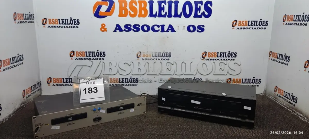 LOTE 183 - 01 LEITOR DE CD DUPLO MODELO SKP CDJ-6000 E 01 STEREO DOUBLE DECK MARCA FOTEX. (NO ESTADO) ATENÇÃO! FAZER A VISITAÇÃO ANTES DE ARREMATAR, NÃO SABEMOS SE FUNCIONA, LEILÃO NÃO TEM GARANTIA E NEM DEVOLUÇÃO, SUJEITO A POSSÍVEIS AVARIAS VISÍVEIS/OCULTAS E/OU AUSÊNCIA DE COMPONENTES.