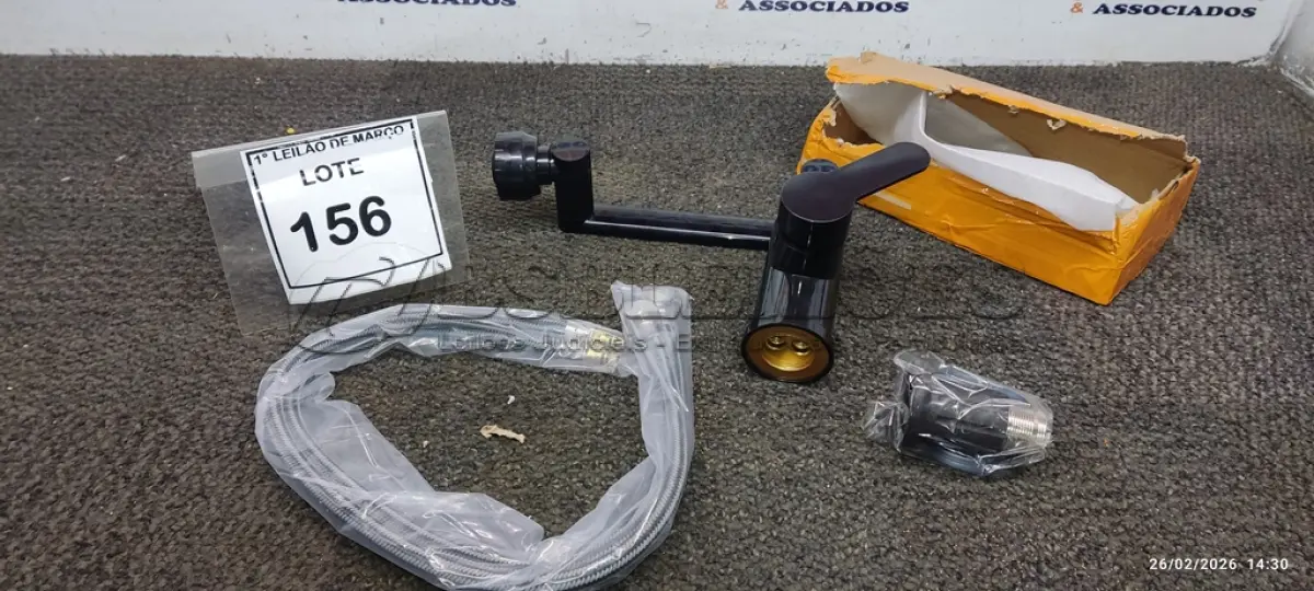 LOTE 156 - 01 TORNEIRA PARA ÁGUA FRIA E QUENTE. (NO ESTADO) ATENÇÃO! FAZER A VISITAÇÃO ANTES DE ARREMATAR, NÃO SABEMOS SE FUNCIONA, LEILÃO NÃO TEM GARANTIA E NEM DEVOLUÇÃO, SUJEITO A POSSÍVEIS AVARIAS VISÍVEIS/OCULTAS E/OU AUSÊNCIA DE COMPONENTES.