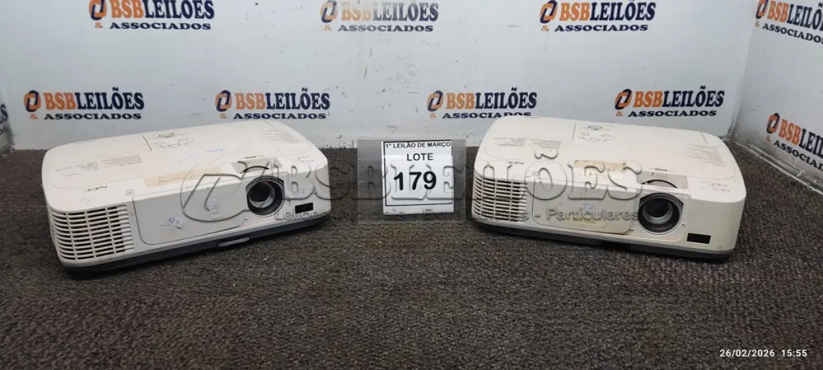 LOTE 179 - 02 PROJETORES MARCA NEC. (NO ESTADO) ATENÇÃO! FAZER A VISITAÇÃO ANTES DE ARREMATAR, NÃO SABEMOS SE FUNCIONA, LEILÃO NÃO TEM GARANTIA E NEM DEVOLUÇÃO, SUJEITO A POSSÍVEIS AVARIAS VISÍVEIS/OCULTAS E/OU AUSÊNCIA DE COMPONENTES.