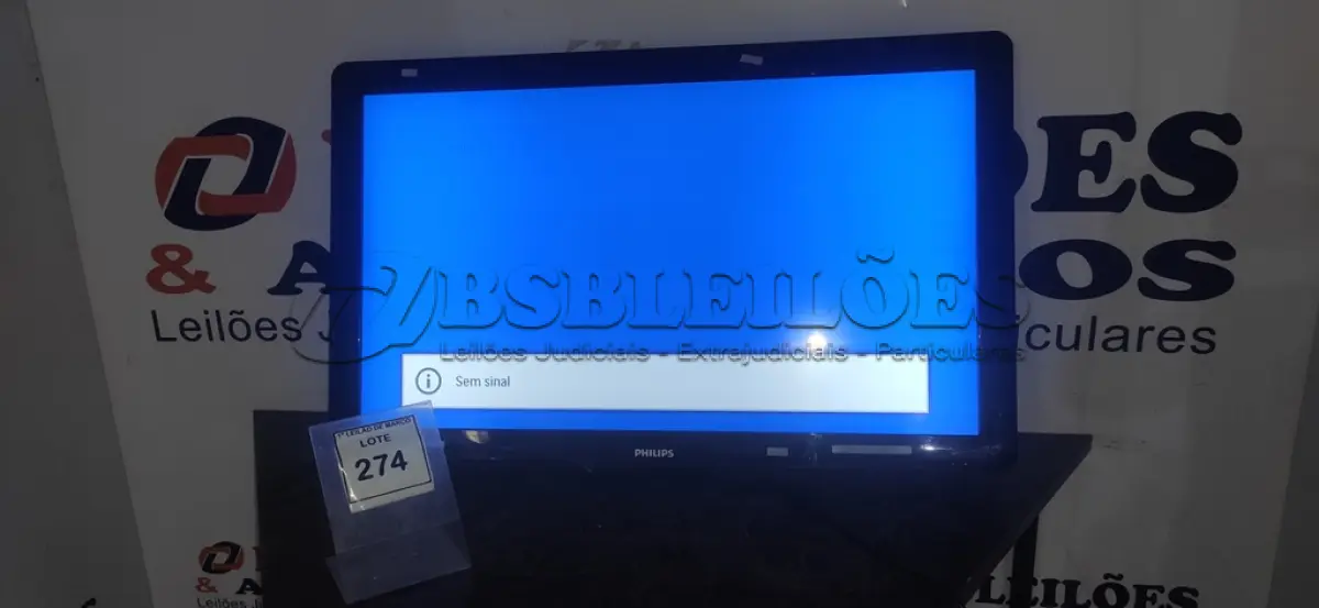 LOTE 274 - 01 TV LCD 40’’ MARCA PHILIPS. (NO ESTADO) ATENÇÃO! FAZER A VISITAÇÃO ANTES DE ARREMATAR, NÃO SABEMOS SE FUNCIONA, LEILÃO NÃO TEM GARANTIA E NEM DEVOLUÇÃO, SUJEITO A POSSÍVEIS AVARIAS VISÍVEIS/OCULTAS E/OU AUSÊNCIA DE COMPONENTES.