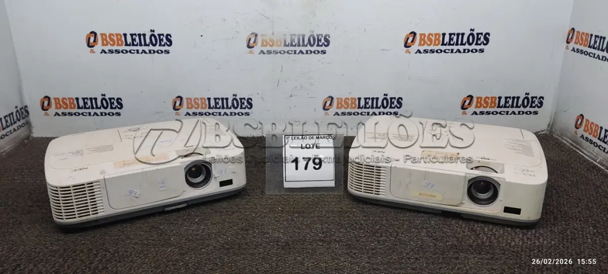 LOTE 179 - 02 PROJETORES MARCA NEC. (NO ESTADO) ATENÇÃO! FAZER A VISITAÇÃO ANTES DE ARREMATAR, NÃO SABEMOS SE FUNCIONA, LEILÃO NÃO TEM GARANTIA E NEM DEVOLUÇÃO, SUJEITO A POSSÍVEIS AVARIAS VISÍVEIS/OCULTAS E/OU AUSÊNCIA DE COMPONENTES.