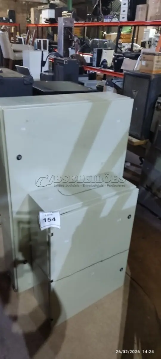 LOTE 154 - 02 QUADROS ELÉTRICOS DE METAL. (NO ESTADO) ATENÇÃO! FAZER A VISITAÇÃO ANTES DE ARREMATAR, NÃO SABEMOS SE FUNCIONA, LEILÃO NÃO TEM GARANTIA E NEM DEVOLUÇÃO, SUJEITO A POSSÍVEIS AVARIAS VISÍVEIS/OCULTAS E/OU AUSÊNCIA DE COMPONENTES.