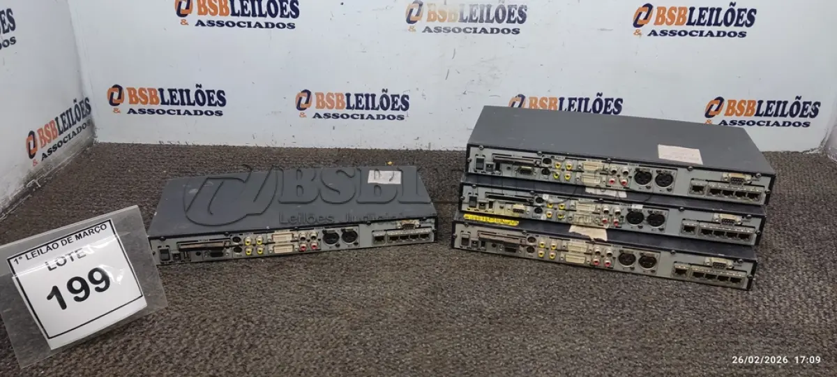 LOTE 199 - 04 TERMINAIS DE VIDEOCONFERÊNCIA MARCA TANDBERG. (NO ESTADO) ATENÇÃO! FAZER A VISITAÇÃO ANTES DE ARREMATAR, NÃO SABEMOS SE FUNCIONA, LEILÃO NÃO TEM GARANTIA E NEM DEVOLUÇÃO, SUJEITO A POSSÍVEIS AVARIAS VISÍVEIS/OCULTAS E/OU AUSÊNCIA DE COMPONENTES.