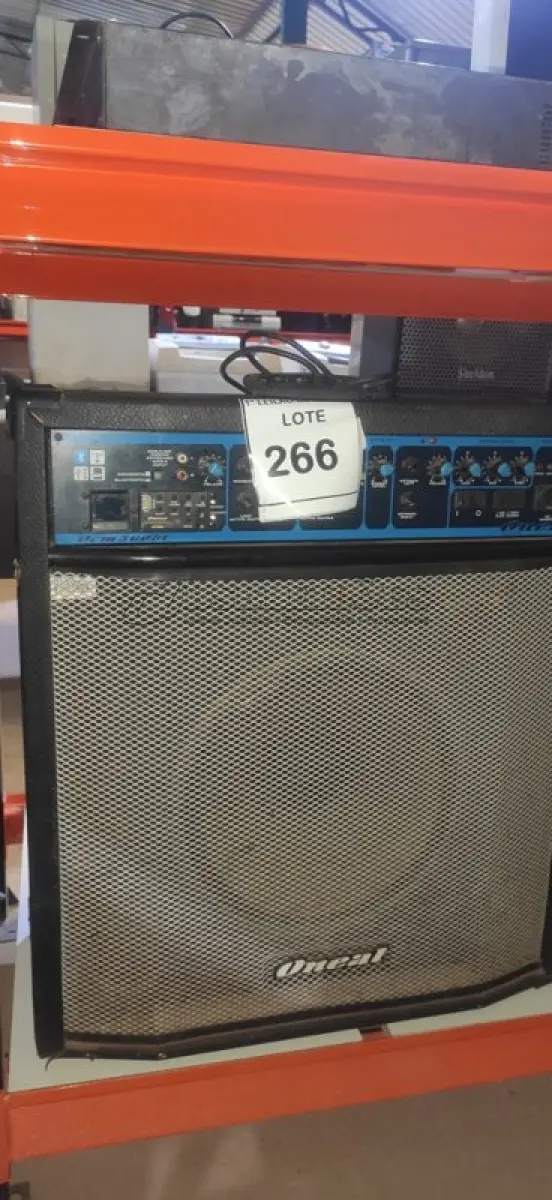 LOTE 266 - 01 CAIXA DE SOM AMPLIFICADORA MARCA ONEAL. (NO ESTADO) ATENÇÃO! FAZER A VISITAÇÃO ANTES DE ARREMATAR, NÃO SABEMOS SE FUNCIONA, LEILÃO NÃO TEM GARANTIA E NEM DEVOLUÇÃO, SUJEITO A POSSÍVEIS AVARIAS VISÍVEIS/OCULTAS E/OU AUSÊNCIA DE COMPONENTES.