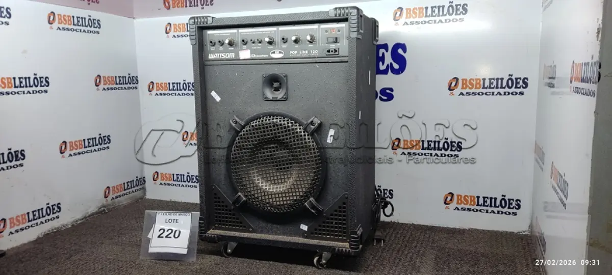 LOTE 220 - 01 CAIXA DE SOM AMPLIFICADORA MARCA  CICLOTRON . (NO ESTADO) ATENÇÃO! FAZER A VISITAÇÃO ANTES DE ARREMATAR, NÃO SABEMOS SE FUNCIONA, LEILÃO NÃO TEM GARANTIA E NEM DEVOLUÇÃO, SUJEITO A POSSÍVEIS AVARIAS VISÍVEIS/OCULTAS E/OU AUSÊNCIA DE COMPONENTES.