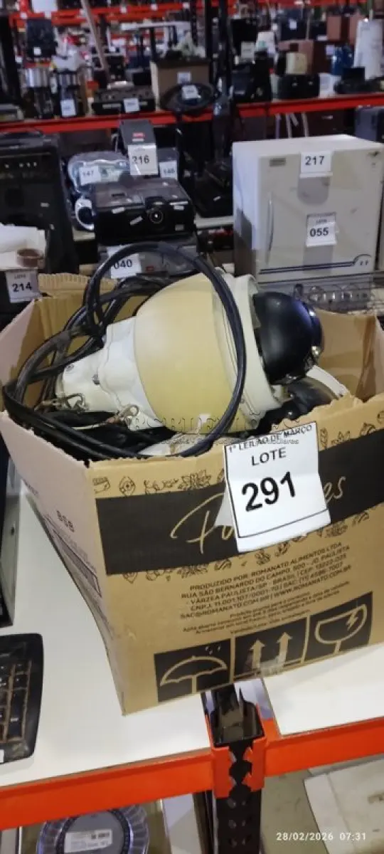 LOTE 291 - 04 CÂMERAS TIPO DOME PARA RETIRA DE PEÇAS. (NO ESTADO) ATENÇÃO! FAZER A VISITAÇÃO ANTES DE ARREMATAR, NÃO SABEMOS SE FUNCIONA, LEILÃO NÃO TEM GARANTIA E NEM DEVOLUÇÃO, SUJEITO A POSSÍVEIS AVARIAS VISÍVEIS/OCULTAS E/OU AUSÊNCIA DE COMPONENTES.