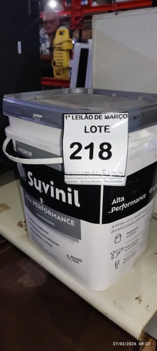 LOTE 218 - 01 BALDE DE TINTA ACRÍLICA INTERIOR DE 18L NA COR FOSCO BRANCO MARCA SUVINIL. (NO ESTADO) ATENÇÃO! FAZER A VISITAÇÃO ANTES DE ARREMATAR, NÃO SABEMOS SE FUNCIONA. LEILÃO NÃO TEM GARANTIA E NEM DEVOLUÇÃO, SUJEITO A POSSÍVEIS AVARIAS VISÍVEIS/OCULTAS E/OU AUSÊNCIA DE COMPONENTES.