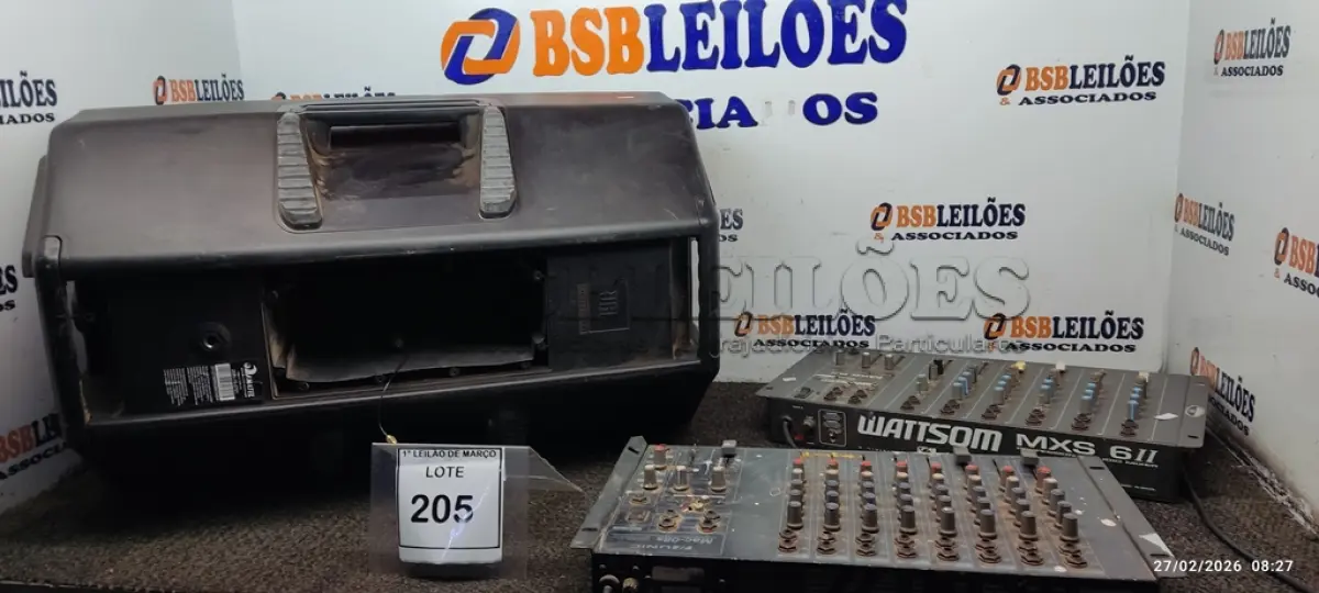 LOTE 205 - 01 CAIXA DE SOM MARCA JBL COM AVARIAS E 02 MESAS DE SOM MARCAS  CICLOTRON E UNIC. (NO ESTADO) ATENÇÃO! FAZER A VISITAÇÃO ANTES DE ARREMATAR, NÃO SABEMOS SE FUNCIONA, LEILÃO NÃO TEM GARANTIA E NEM DEVOLUÇÃO, SUJEITO A POSSÍVEIS AVARIAS VISÍVEIS/OCULTAS E/OU AUSÊNCIA DE COMPONENTES.