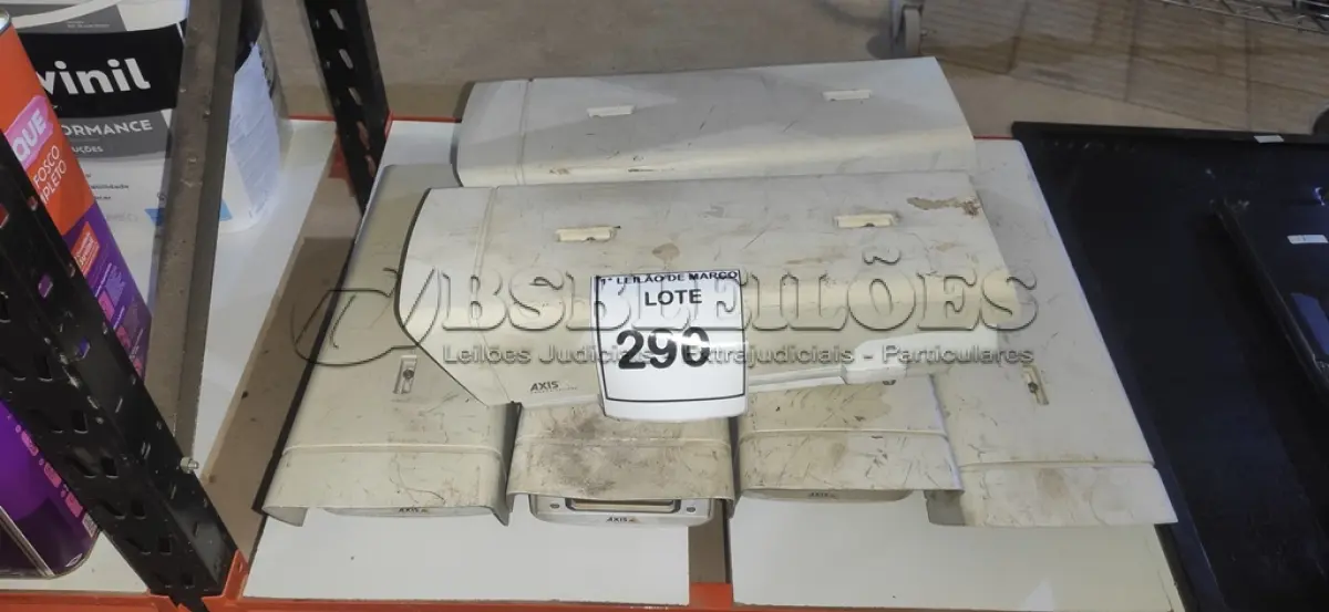 LOTE 290 - 06 CÂMERAS DE MONITORAMENTO MARCA AXIS. (NO ESTADO) ATENÇÃO! FAZER A VISITAÇÃO ANTES DE ARREMATAR, NÃO SABEMOS SE FUNCIONA, LEILÃO NÃO TEM GARANTIA E NEM DEVOLUÇÃO, SUJEITO A POSSÍVEIS AVARIAS VISÍVEIS/OCULTAS E/OU AUSÊNCIA DE COMPONENTES.
