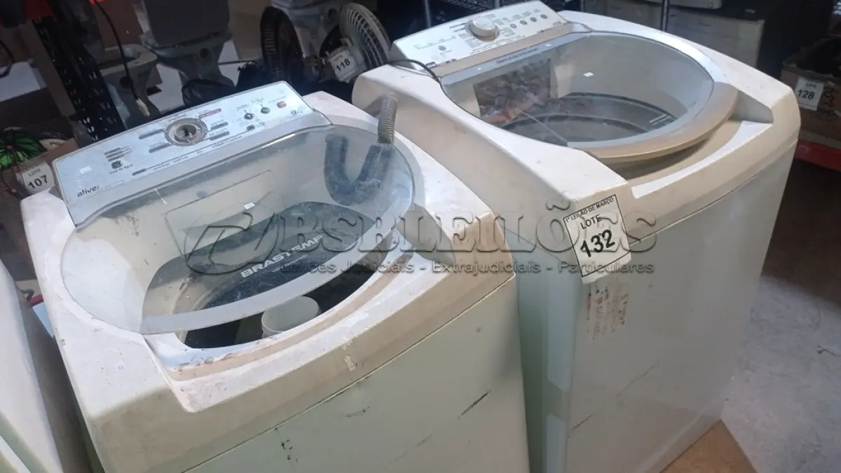 LOTE 132 - 02 MÁQUINAS DE LAVAR 220V SENDO 01 DE 11KG E 01 DE 9KG MARCA BRASTEMP. (NO ESTADO) ATENÇÃO! FAZER A VISITAÇÃO ANTES DE ARREMATAR, NÃO SABEMOS SE FUNCIONA, LEILÃO NÃO TEM GARANTIA E NEM DEVOLUÇÃO, SUJEITO A POSSÍVEIS AVARIAS VISÍVEIS/OCULTAS E/OU AUSÊNCIA DE COMPONENTES.