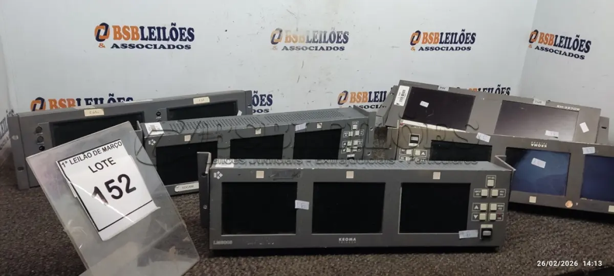 LOTE 152 - 05 MONITORES DE CÂMERAS DE MARCAS E MODELOS DIVERSOS. (NO ESTADO) ATENÇÃO! FAZER A VISITAÇÃO ANTES DE ARREMATAR, NÃO SABEMOS SE FUNCIONA, LEILÃO NÃO TEM GARANTIA E NEM DEVOLUÇÃO, SUJEITO A POSSÍVEIS AVARIAS VISÍVEIS/OCULTAS E/OU AUSÊNCIA DE COMPONENTES.