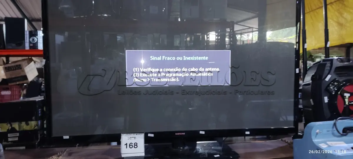 LOTE 168 - 01 TV LCD 51’’ MARCA SAMSUNG. (NO ESTADO) ATENÇÃO! FAZER A VISITAÇÃO ANTES DE ARREMATAR, NÃO SABEMOS SE FUNCIONA, LEILÃO NÃO TEM GARANTIA E NEM DEVOLUÇÃO, SUJEITO A POSSÍVEIS AVARIAS VISÍVEIS/OCULTAS E/OU AUSÊNCIA DE COMPONENTES.