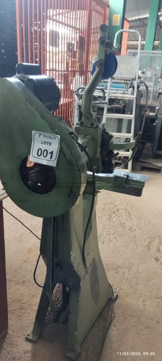 LOTE 001 - 01 GRAMPEADOR INDUSTRIAL MARCA MIRUNA 110V/220V. (NO ESTADO) ATENÇÃO! FAZER A VISITAÇÃO ANTES DE ARREMATAR, NÃO SABEMOS SE FUNCIONA, LEILÃO NÃO TEM GARANTIA E NEM DEVOLUÇÃO, SUJEITO A POSSÍVEIS AVARIAS VISÍVEIS/OCULTAS E/OU AUSÊNCIA DE COMPONENTES.