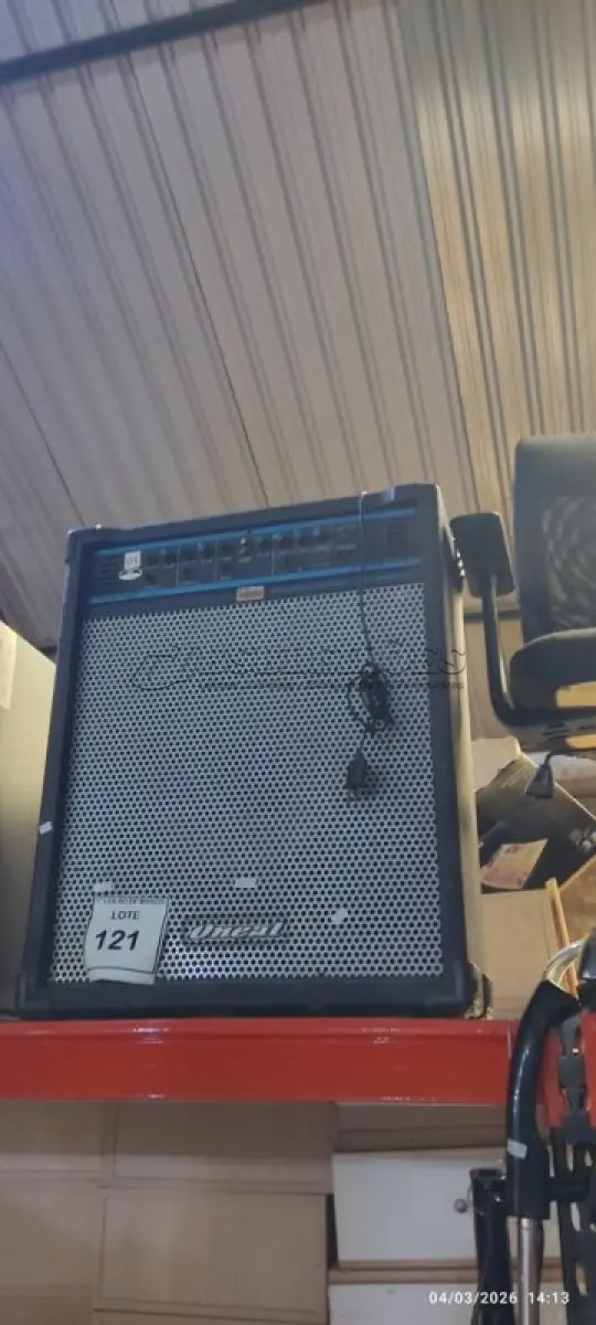 LOTE 121 - 01 CAIXA DE SOM AMPLIFICADORA MARCA ONEAL. (NO ESTADO) ATENÇÃO! FAZER A VISITAÇÃO ANTES DE ARREMATAR, NÃO SABEMOS SE FUNCIONA, LEILÃO NÃO TEM GARANTIA E NEM DEVOLUÇÃO, SUJEITO A POSSÍVEIS AVARIAS VISÍVEIS/OCULTAS E/OU AUSÊNCIA DE COMPONENTES.